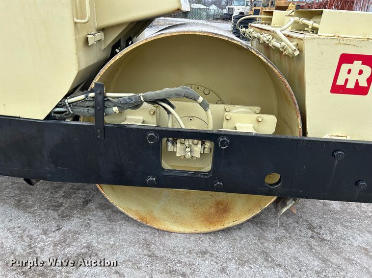 image for item NE9717 1992 Ingersoll Rand DD-65 double drum roller