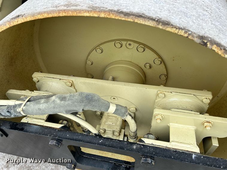 image for item NE9717 1992 Ingersoll Rand DD-65 double drum roller