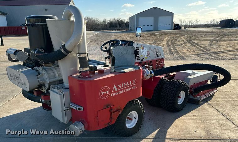 image for item NI9718 Ventrac 4500Z municipal tractor with vacuum