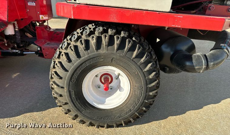 image for item NI9718 Ventrac 4500Z municipal tractor with vacuum