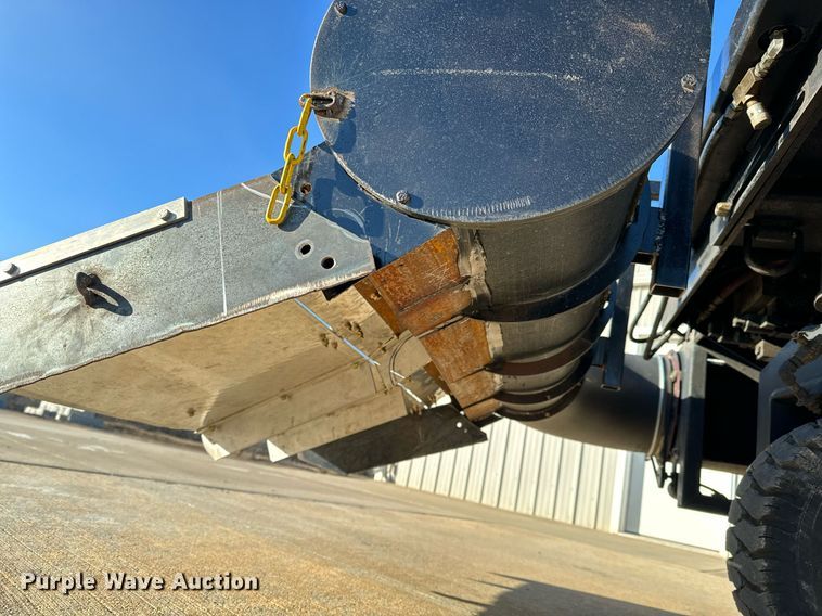 image for item NI9719 2018 Blastcrete DA-350 seal coat applicator