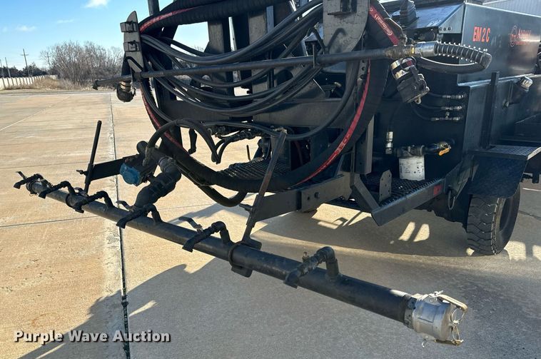 image for item NI9719 2018 Blastcrete DA-350 seal coat applicator