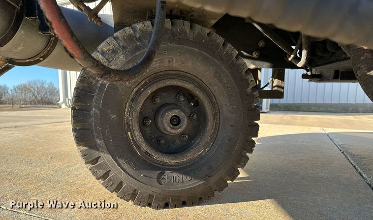 image for item NI9719 2018 Blastcrete DA-350 seal coat applicator