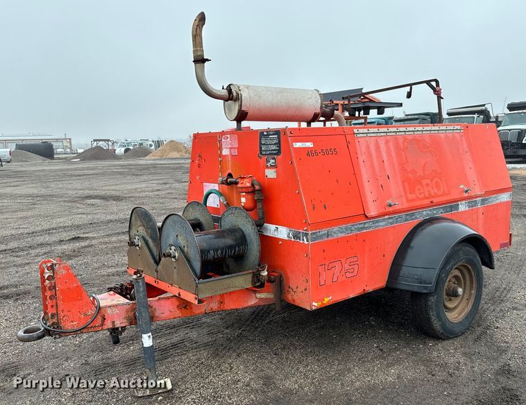 image for item NI9740 1995 LeROI Q175DJ-E air compressor