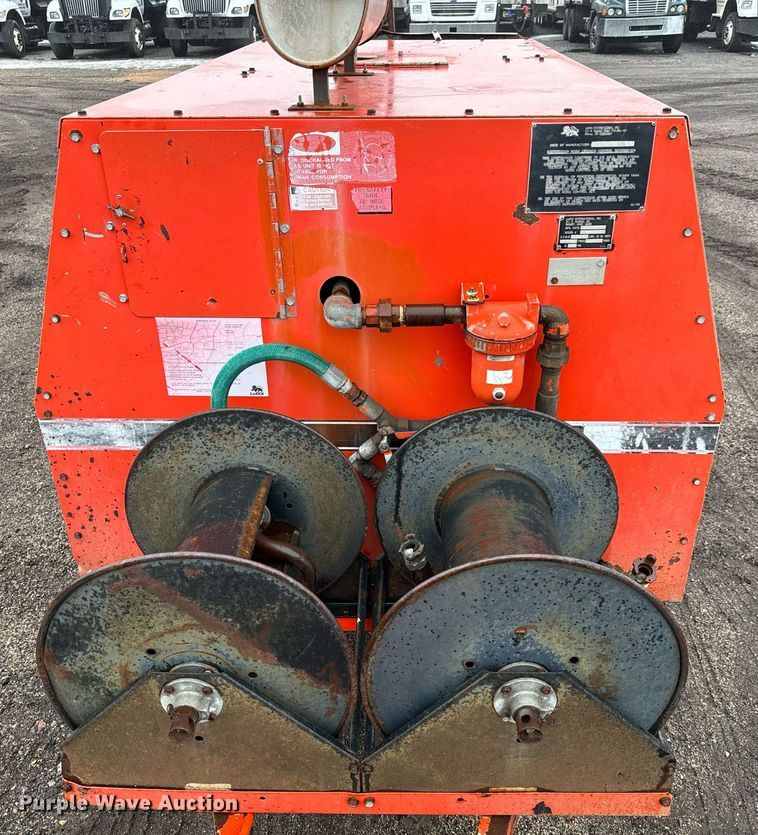 image for item NI9740 1995 LeROI Q175DJ-E air compressor