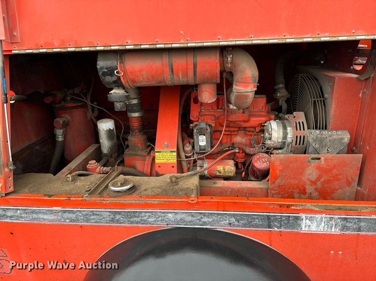 image for item NI9740 1995 LeROI Q175DJ-E air compressor