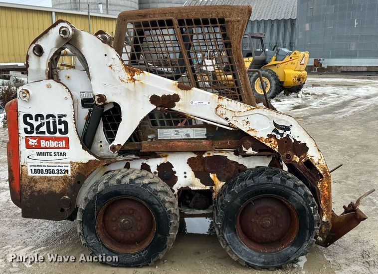 image for item NI9744 2008 Bobcat S205 skid steer loader