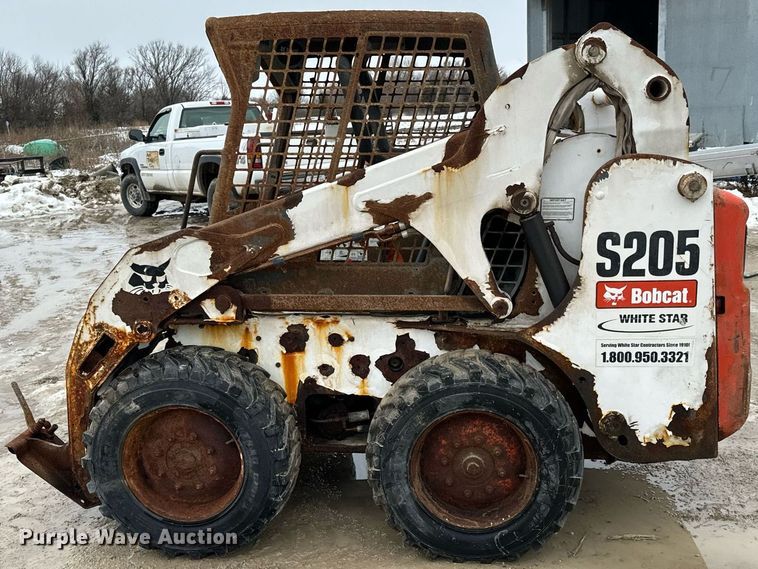 image for item NI9744 2008 Bobcat S205 skid steer loader
