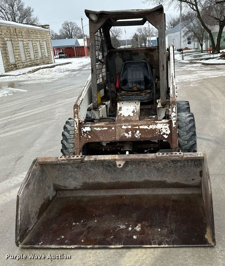 image for item NI9745 1989 Bobcat 743 skid steer loader