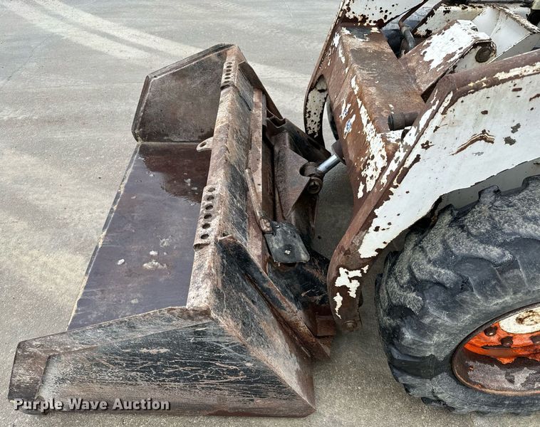 image for item NI9745 1989 Bobcat 743 skid steer loader