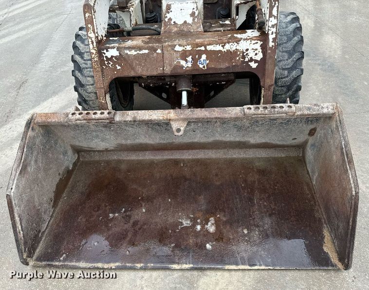 image for item NI9745 1989 Bobcat 743 skid steer loader