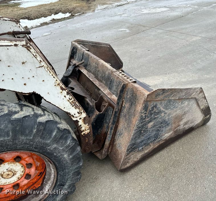 image for item NI9745 1989 Bobcat 743 skid steer loader