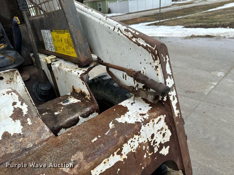 image for item NI9745 1989 Bobcat 743 skid steer loader