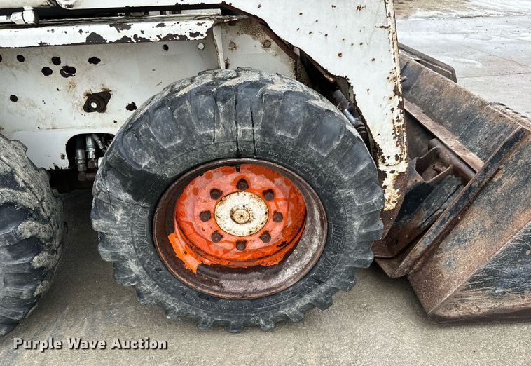 image for item NI9745 1989 Bobcat 743 skid steer loader