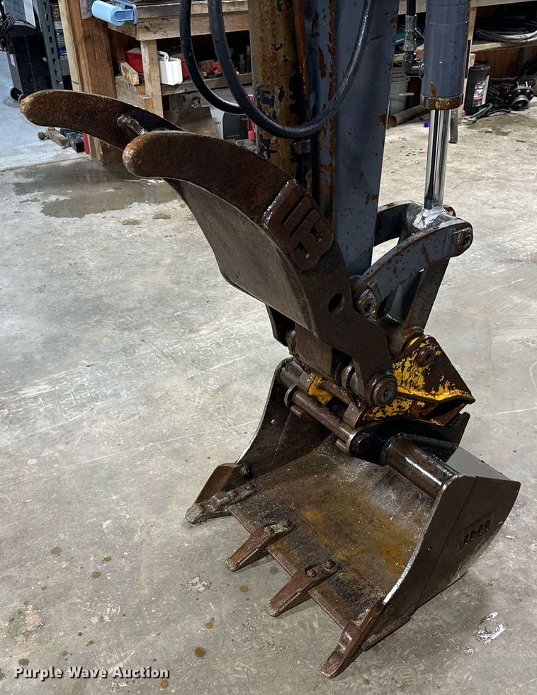 image for item NM9234 2015 IHI 35V4 mini excavator