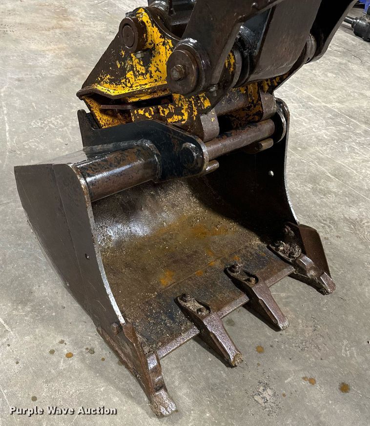 image for item NM9234 2015 IHI 35V4 mini excavator