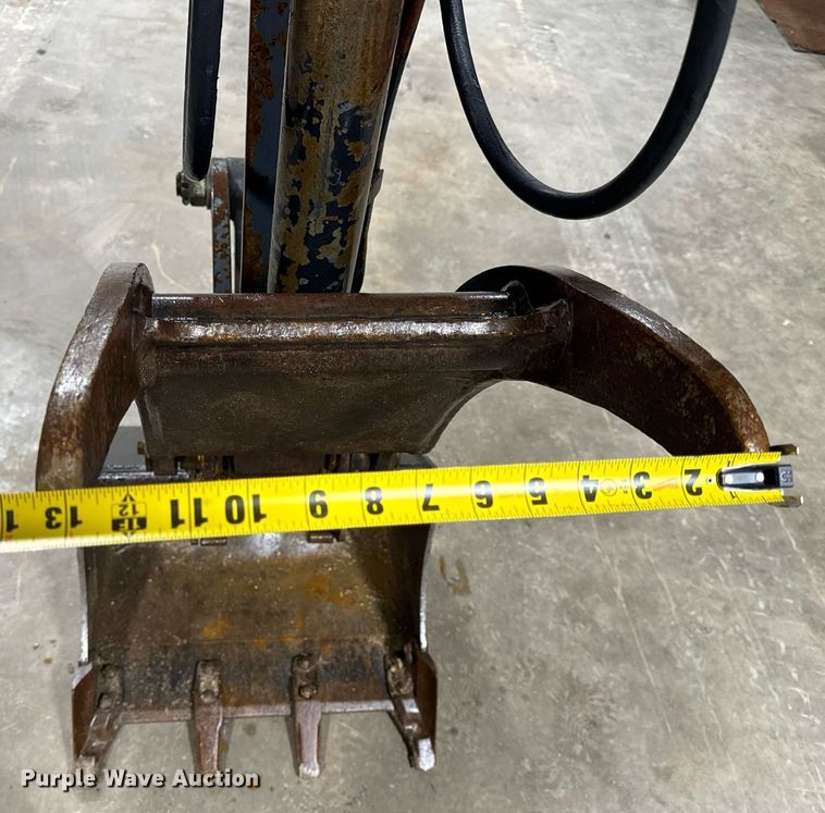 image for item NM9234 2015 IHI 35V4 mini excavator