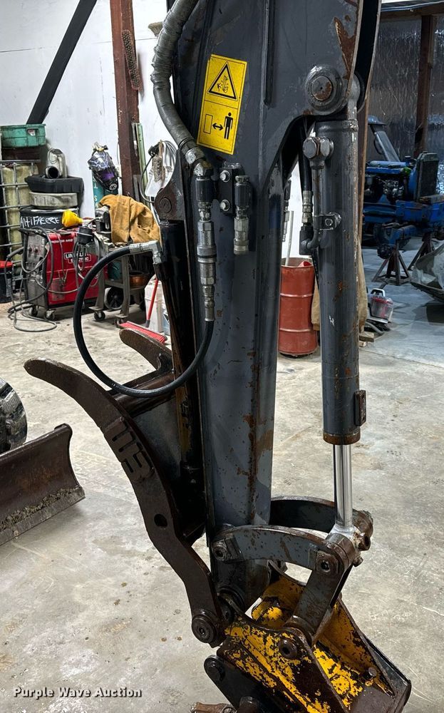 image for item NM9234 2015 IHI 35V4 mini excavator