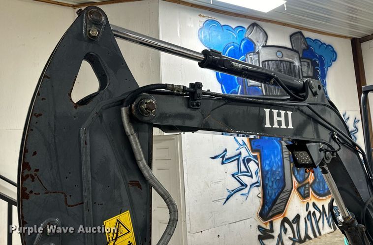 image for item NM9234 2015 IHI 35V4 mini excavator