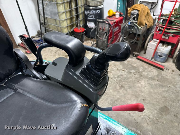 image for item NM9234 2015 IHI 35V4 mini excavator