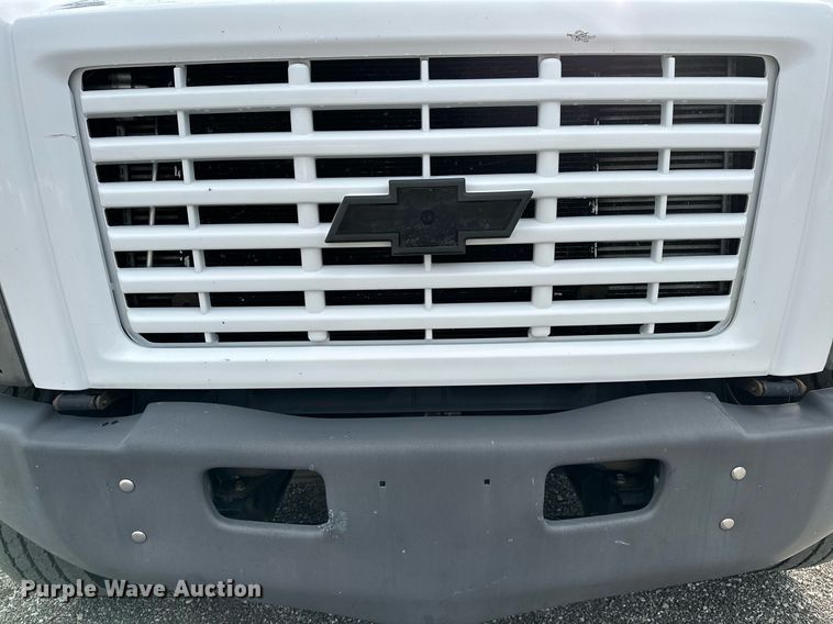 image for item NQ9401 2005 Chevrolet  C7500 utility / service truck