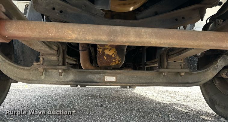 image for item NQ9401 2005 Chevrolet  C7500 utility / service truck