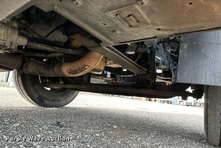 image for item NQ9401 2005 Chevrolet  C7500 utility / service truck