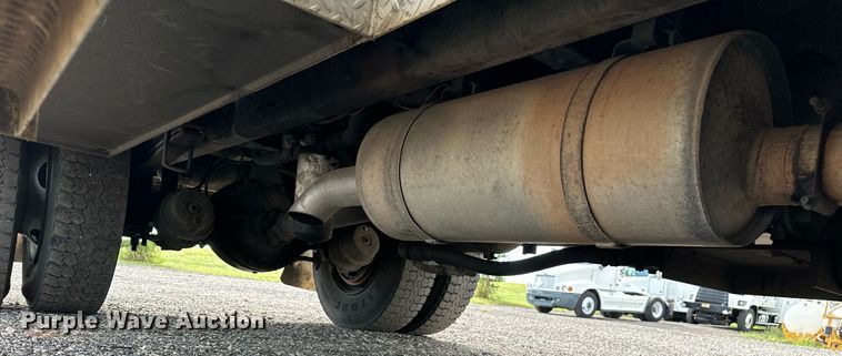 image for item NQ9401 2005 Chevrolet  C7500 utility / service truck