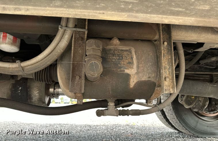 image for item NQ9401 2005 Chevrolet  C7500 utility / service truck