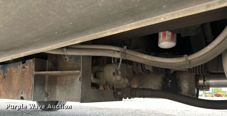 image for item NQ9401 2005 Chevrolet  C7500 utility / service truck