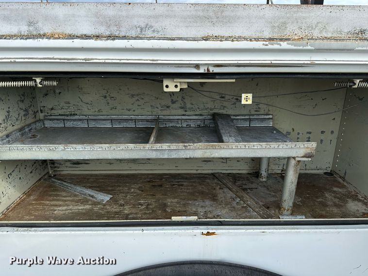 image for item NQ9401 2005 Chevrolet  C7500 utility / service truck