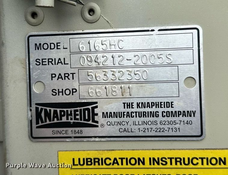 image for item NQ9401 2005 Chevrolet  C7500 utility / service truck