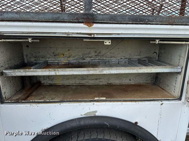 image for item NQ9401 2005 Chevrolet  C7500 utility / service truck