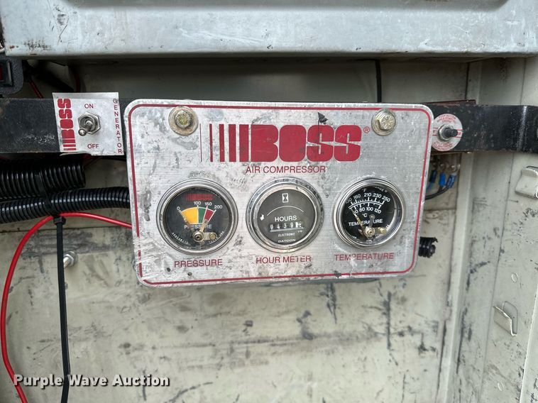 image for item NQ9401 2005 Chevrolet  C7500 utility / service truck