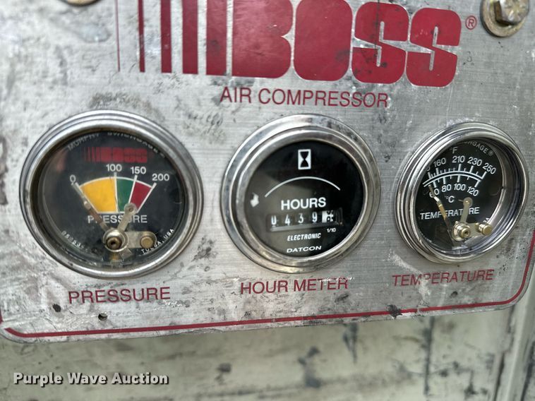 image for item NQ9401 2005 Chevrolet  C7500 utility / service truck