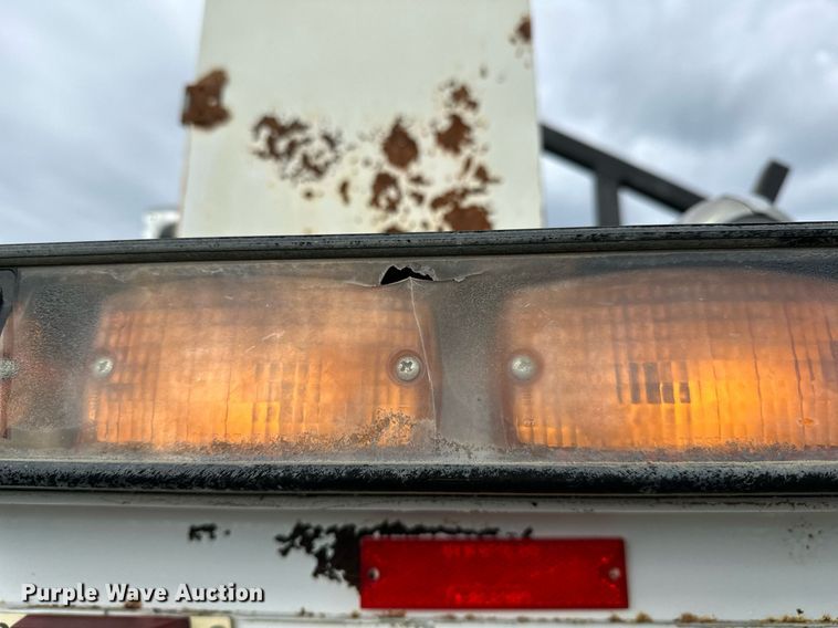 image for item NQ9401 2005 Chevrolet  C7500 utility / service truck