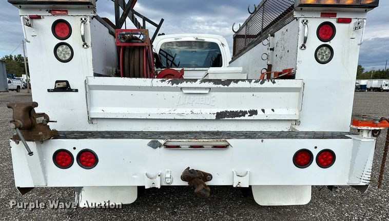 image for item NQ9401 2005 Chevrolet  C7500 utility / service truck