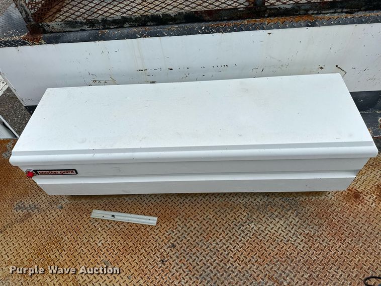 image for item NQ9401 2005 Chevrolet  C7500 utility / service truck