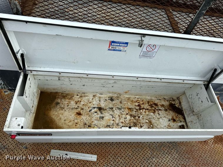 image for item NQ9401 2005 Chevrolet  C7500 utility / service truck