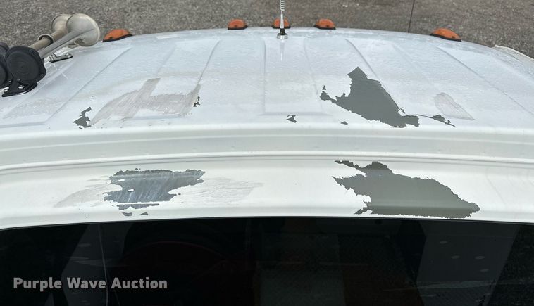 image for item NQ9401 2005 Chevrolet  C7500 utility / service truck