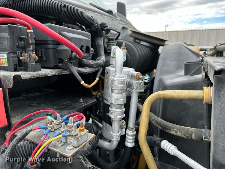 image for item NQ9401 2005 Chevrolet  C7500 utility / service truck