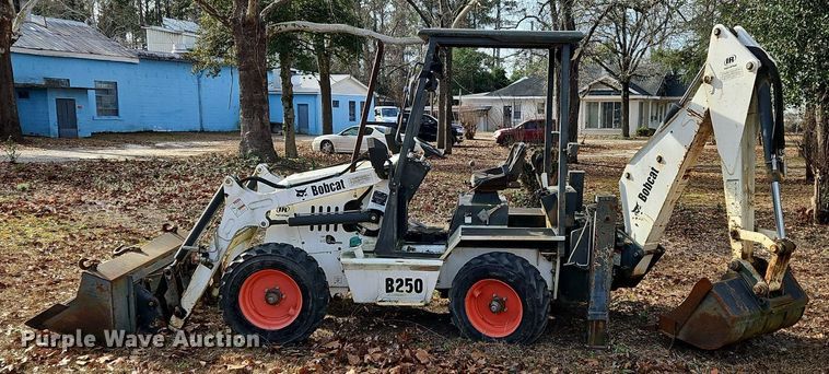 image for item NZ9123 2004 Bobcat B250 backhoe