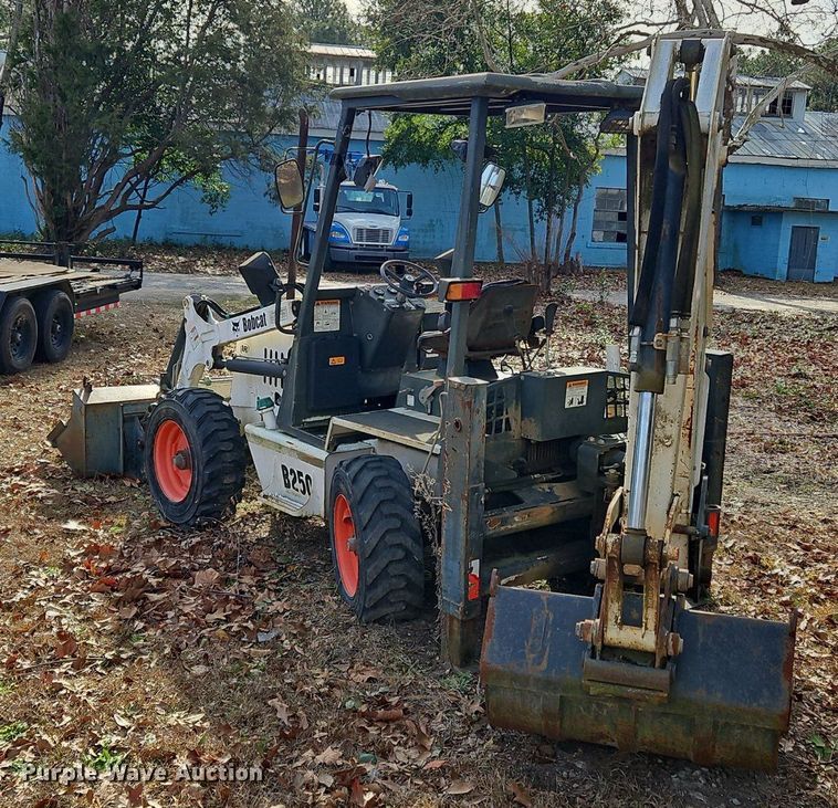 image for item NZ9123 2004 Bobcat B250 backhoe