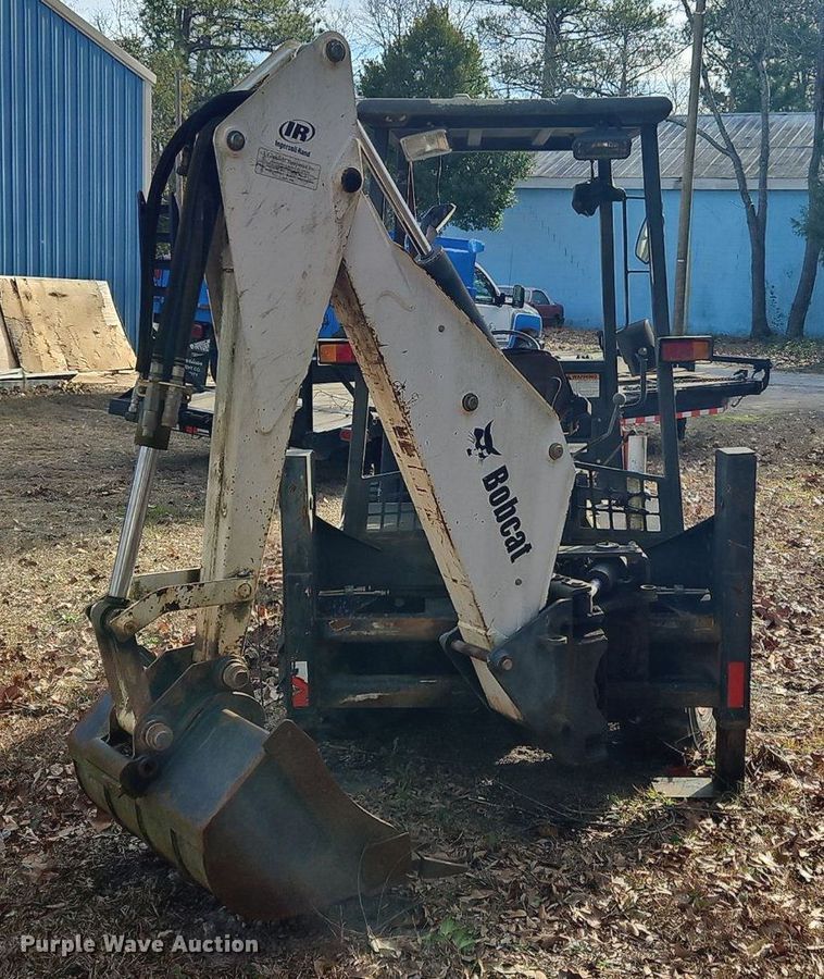 image for item NZ9123 2004 Bobcat B250 backhoe