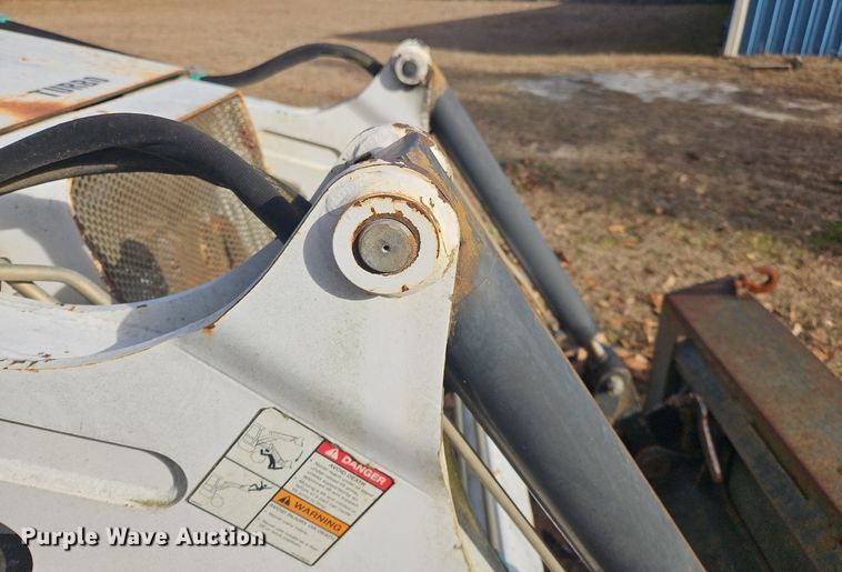 image for item NZ9123 2004 Bobcat B250 backhoe