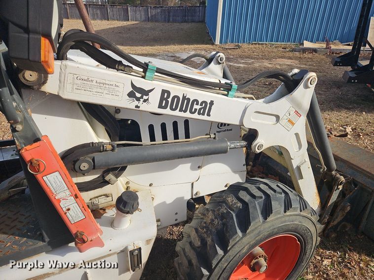 image for item NZ9123 2004 Bobcat B250 backhoe