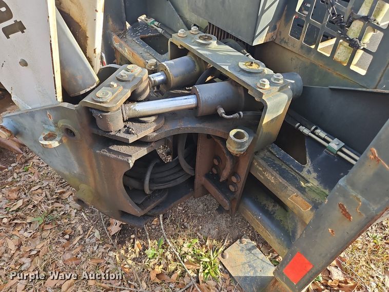 image for item NZ9123 2004 Bobcat B250 backhoe