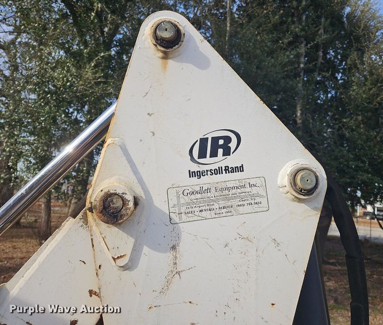 image for item NZ9123 2004 Bobcat B250 backhoe