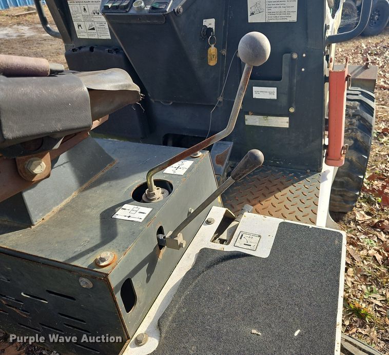 image for item NZ9123 2004 Bobcat B250 backhoe