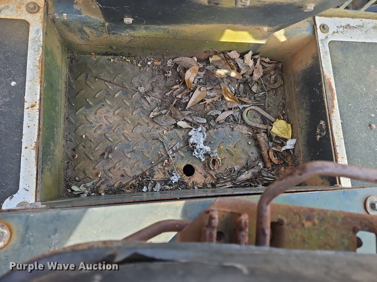 image for item NZ9123 2004 Bobcat B250 backhoe